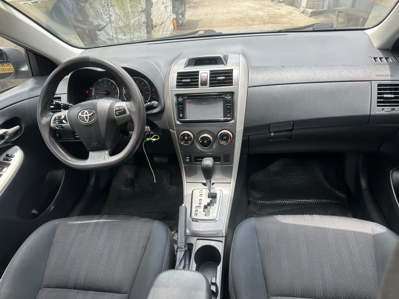 Toyota Corolla S, Dark Grey Sedan — photo 6