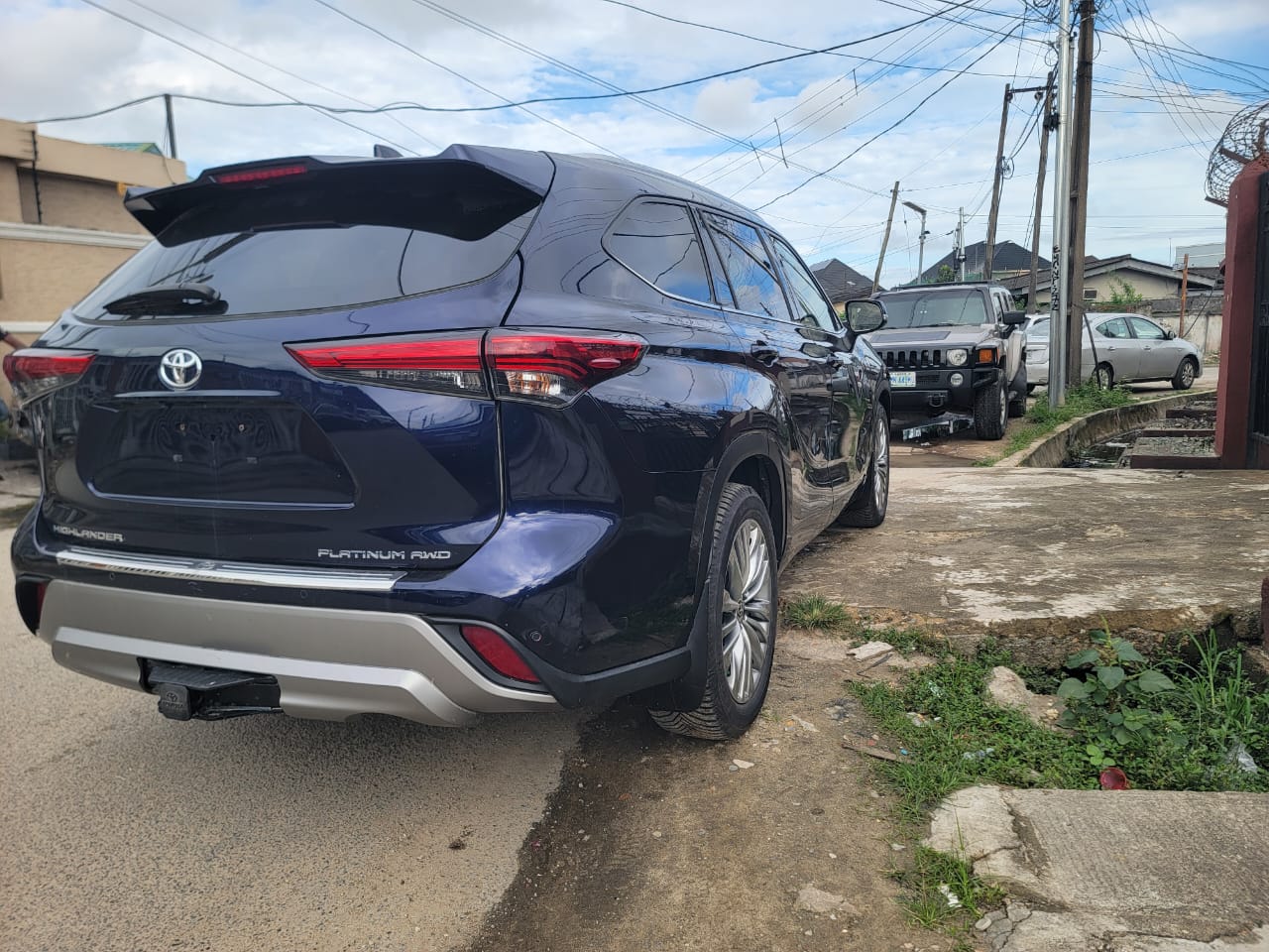Toyota Highlander Platinum AWD, Dark Blue SUV — photo 4