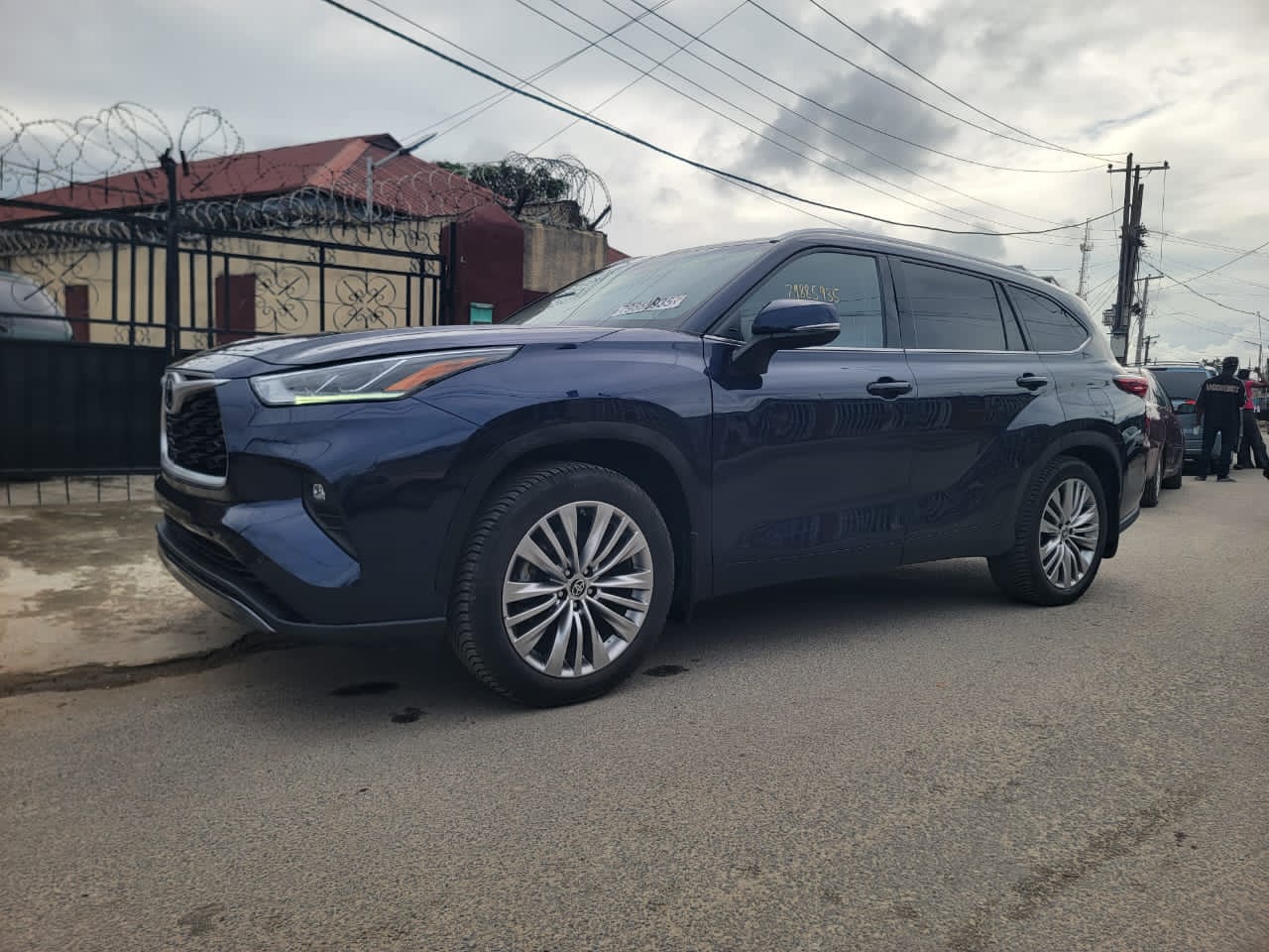Toyota Highlander Platinum AWD, Dark Blue SUV — photo 8