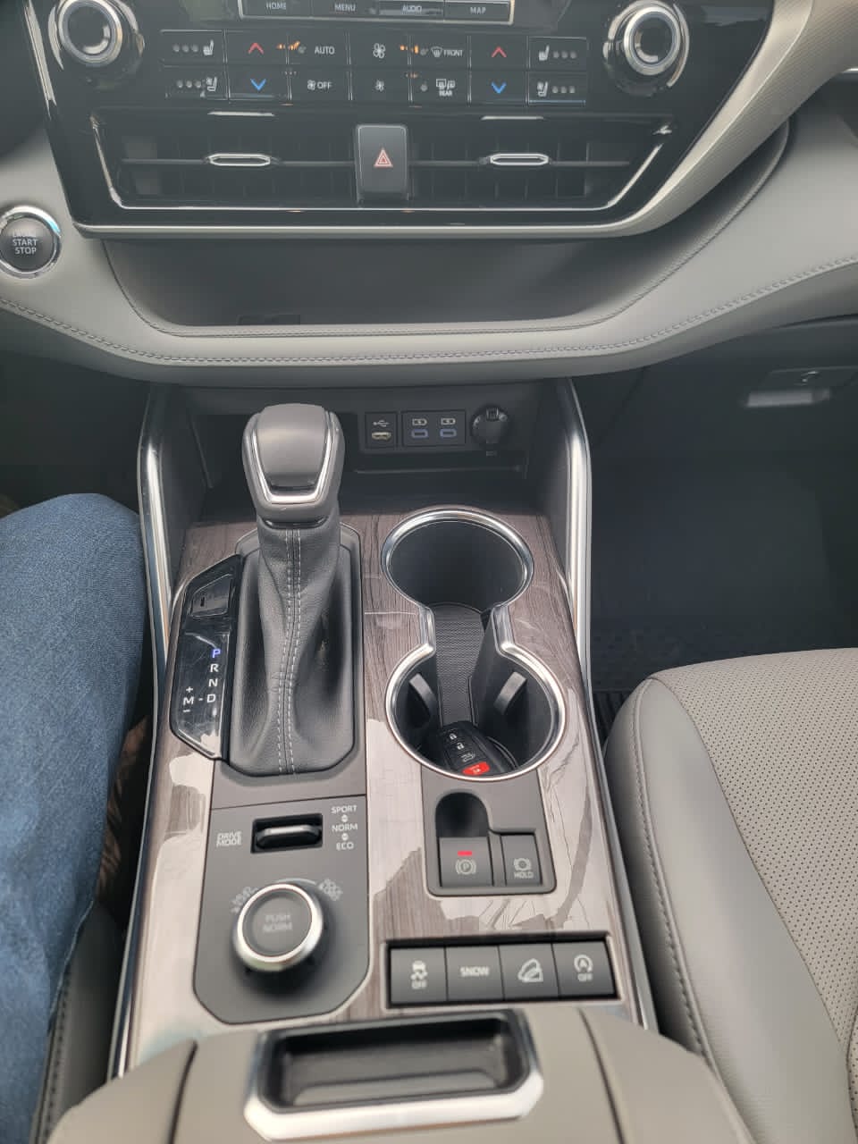 Toyota Highlander Platinum AWD, Dark Blue SUV — photo 9