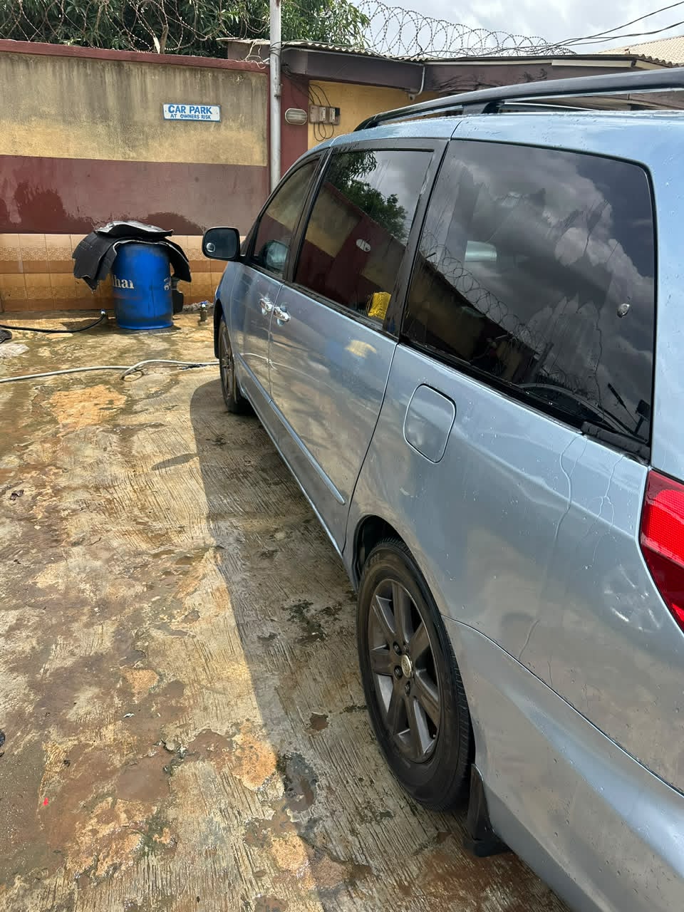 Toyota Sienna XLE, Blue MPV for Sale