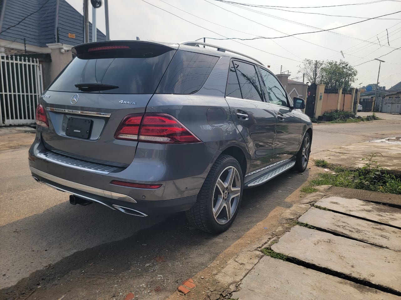 Mercedes-Benz GLE 350 4MATIC SUV, Grey GLE350