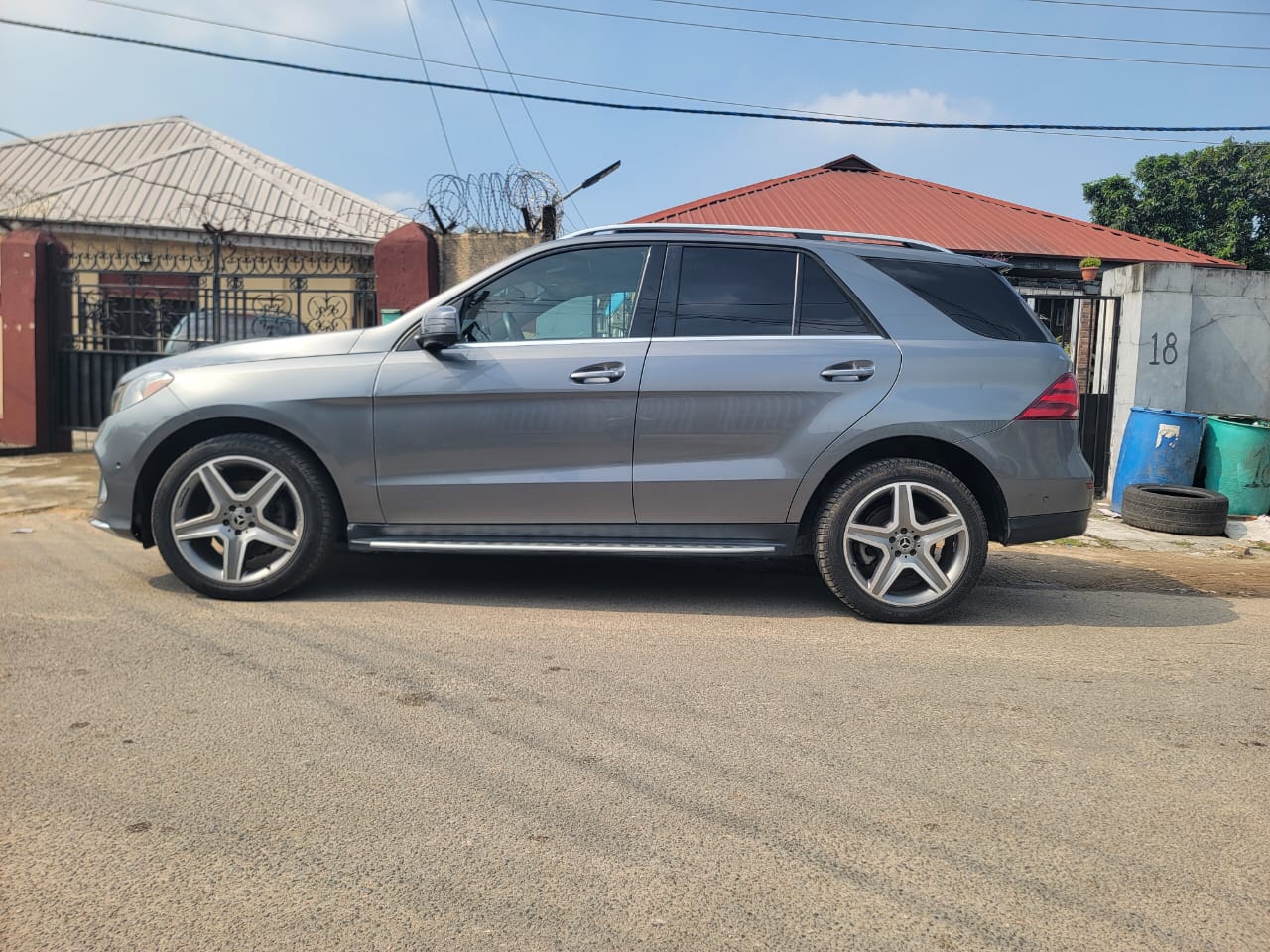 Mercedes-Benz GLE 350 4MATIC SUV, Grey GLE350
