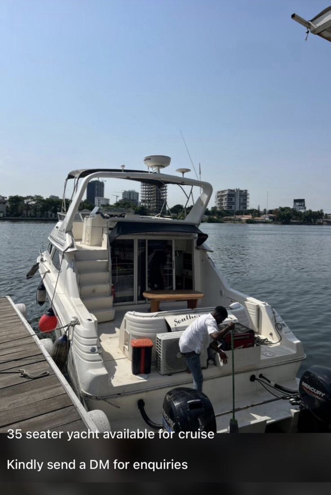 Yacht for Rent, 35 Seater