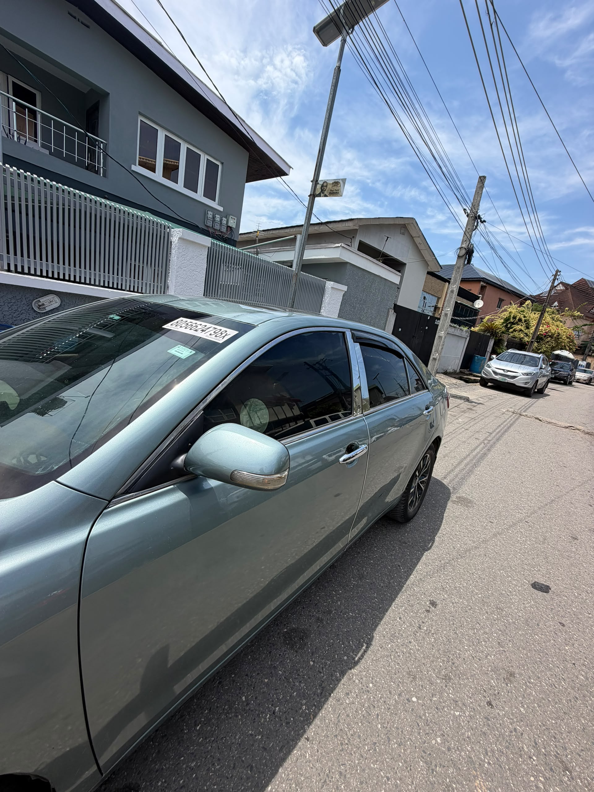 Toyota Camry XLE 2008, Silver Sedan