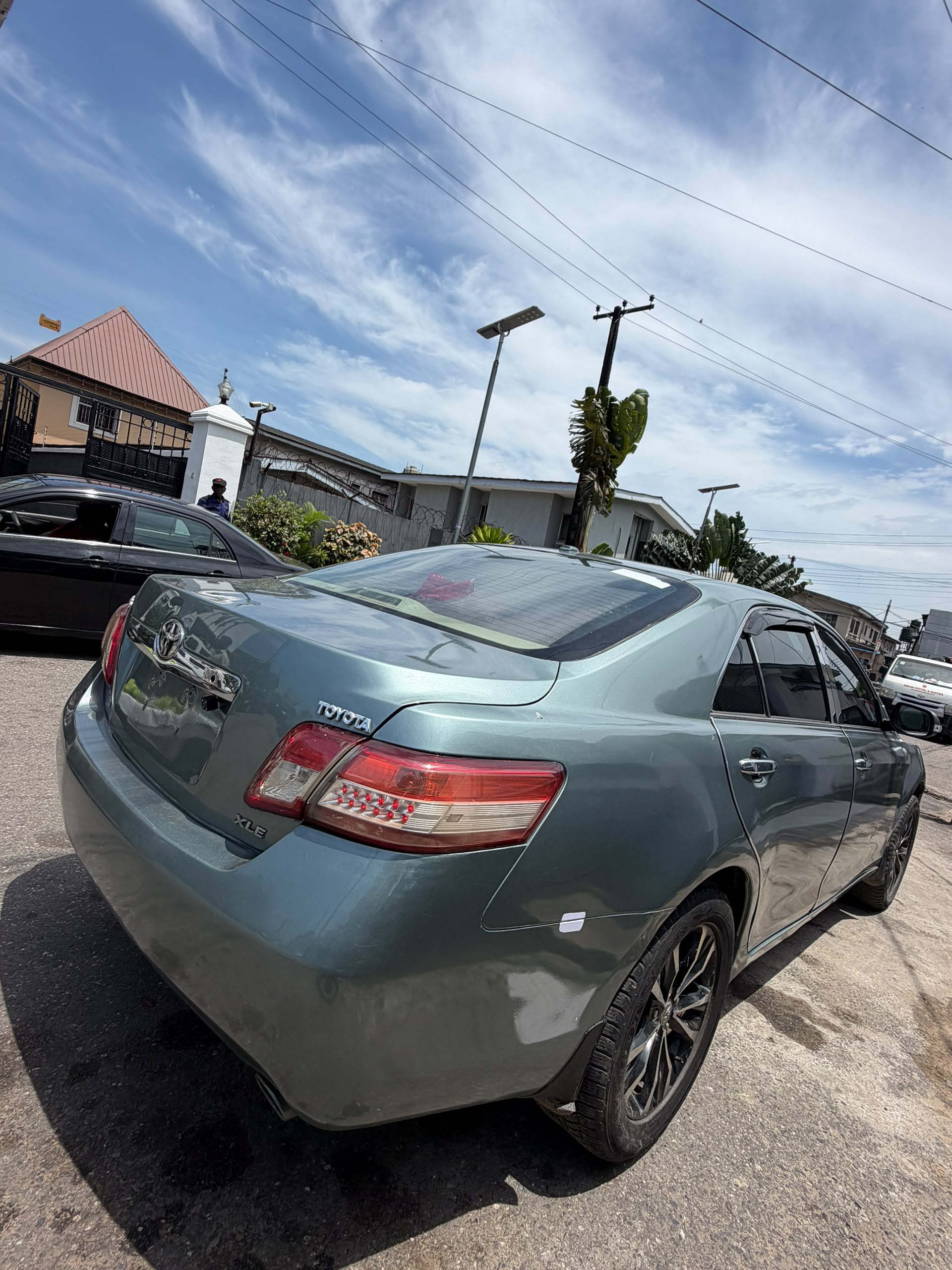 Toyota Camry XLE 2008, Silver Sedan