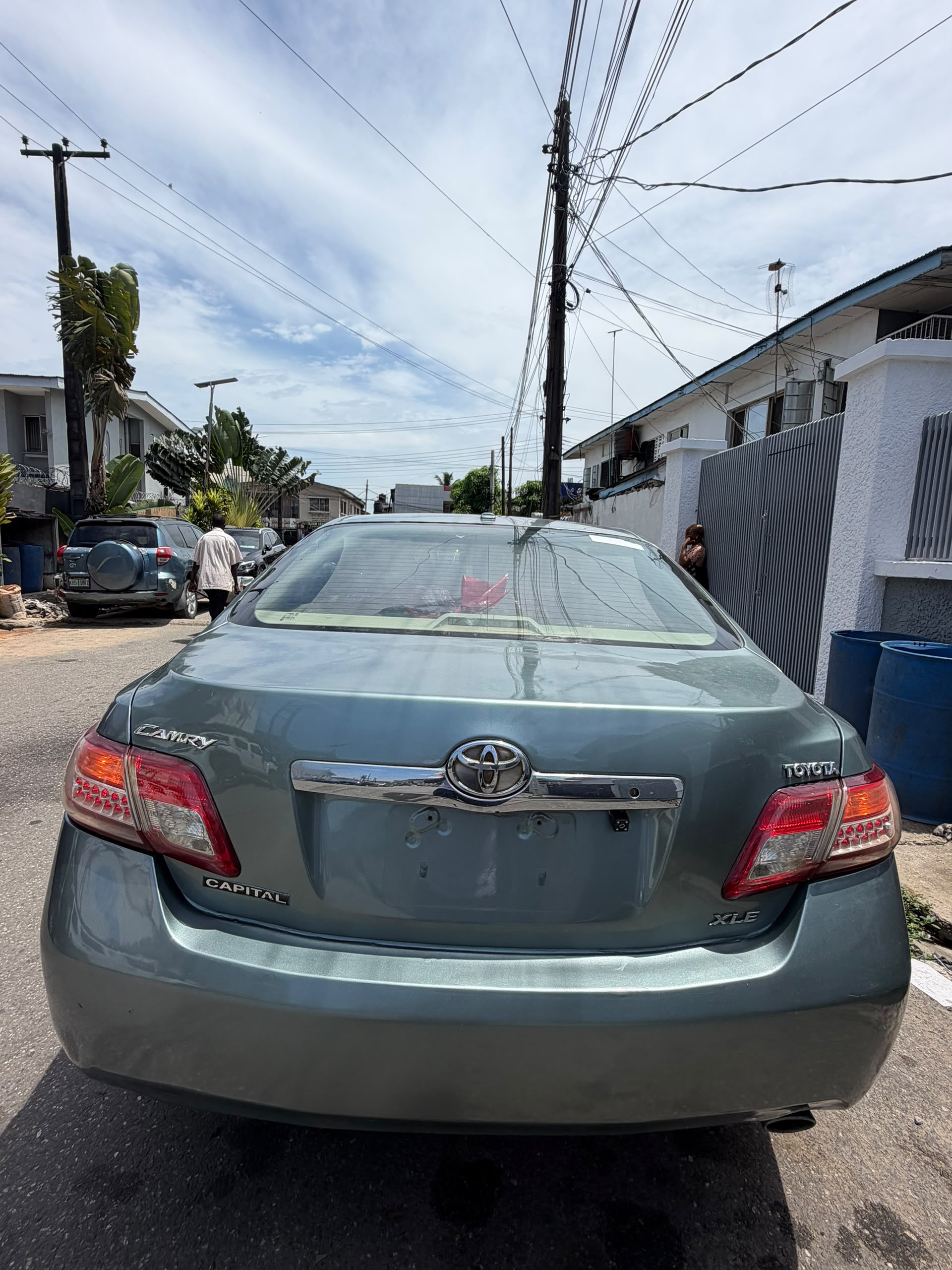 Toyota Camry XLE 2008, Silver Sedan