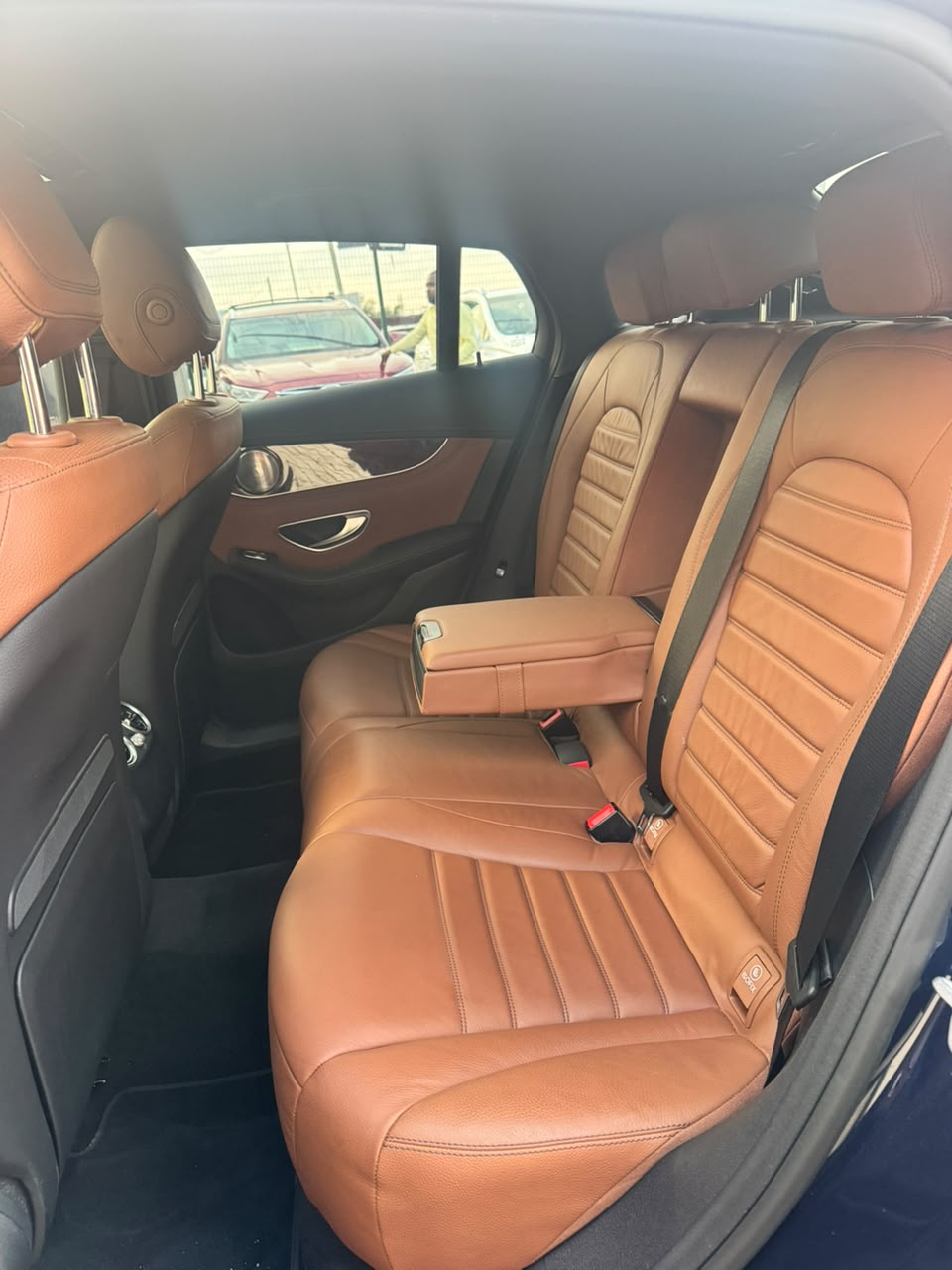 Mercedes-Benz GLC 300 4MATIC, Dark Blue SUV — photo 9