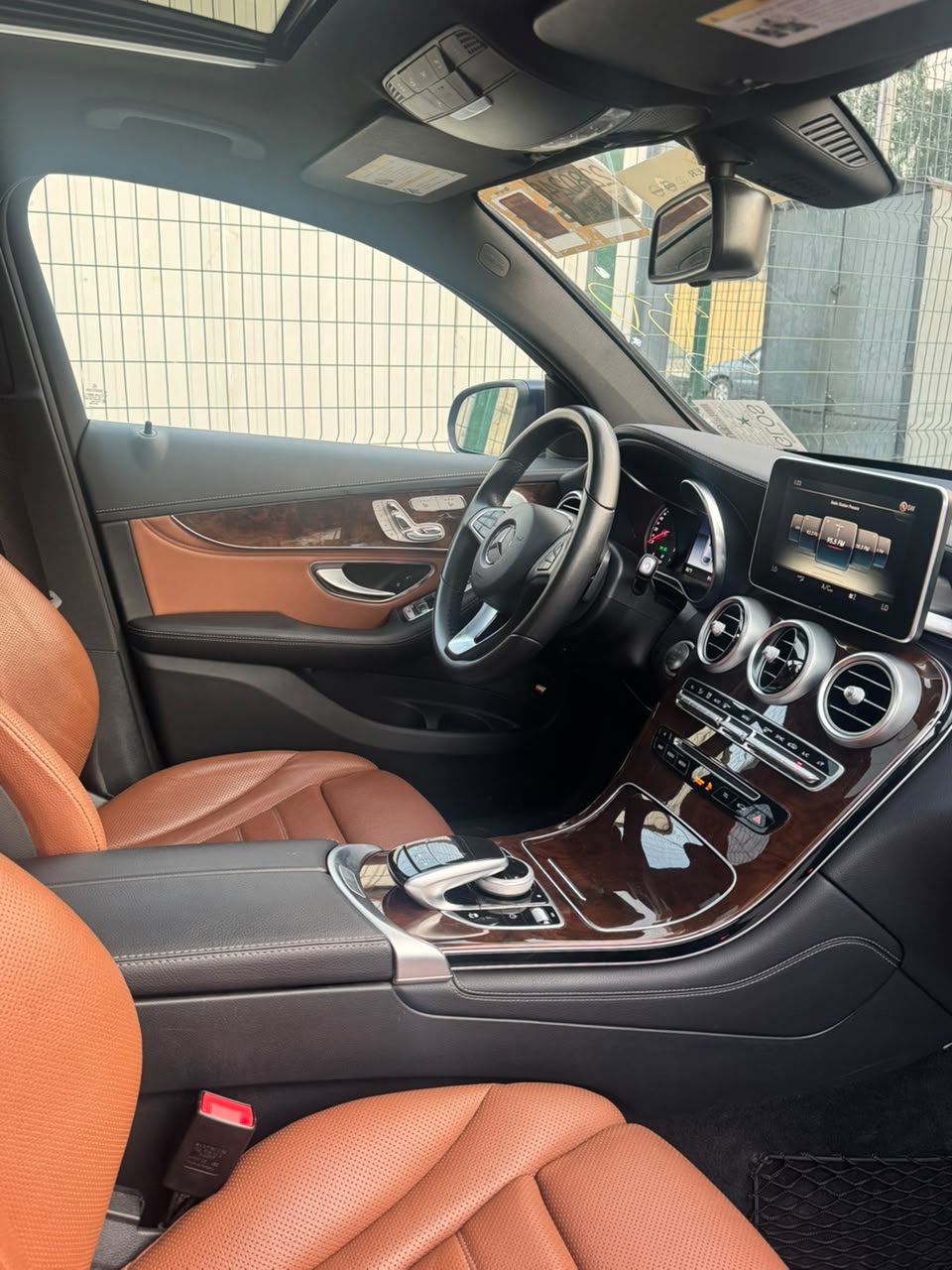 Mercedes-Benz GLC 300 4MATIC, Dark Blue SUV — photo 10