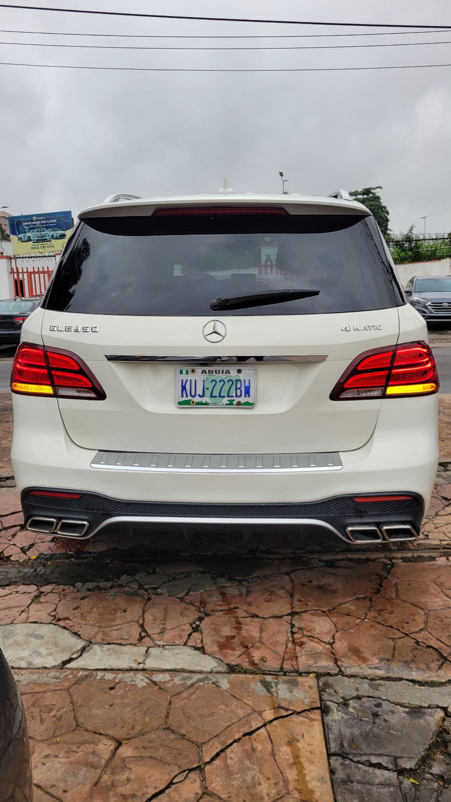 Mercedes-Benz GLE White SUV with Sunroof GLE350