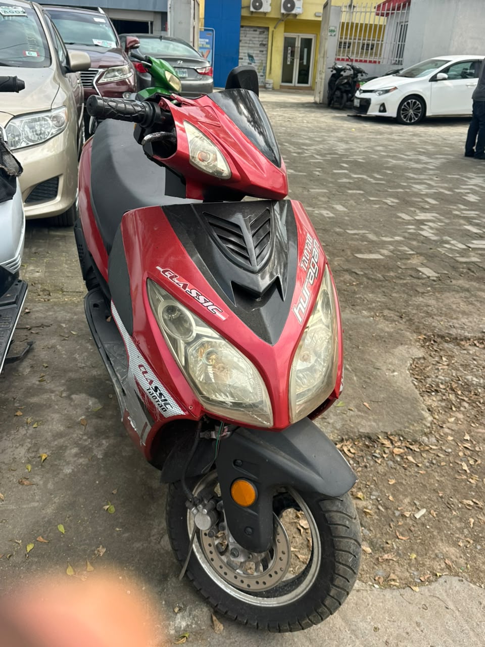 Keeway Huracan Scooter Red