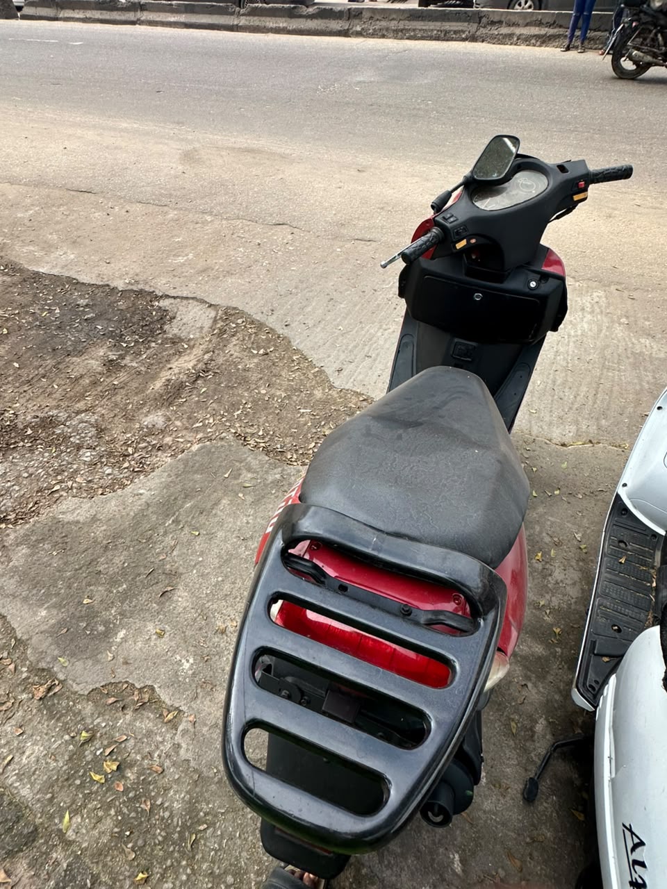 Keeway Huracan Scooter Red