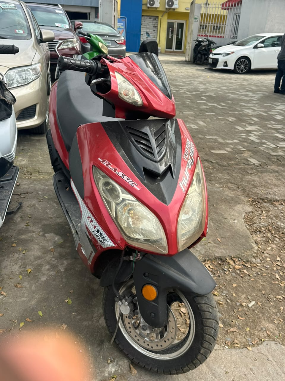 Keeway Huracan Scooter Red