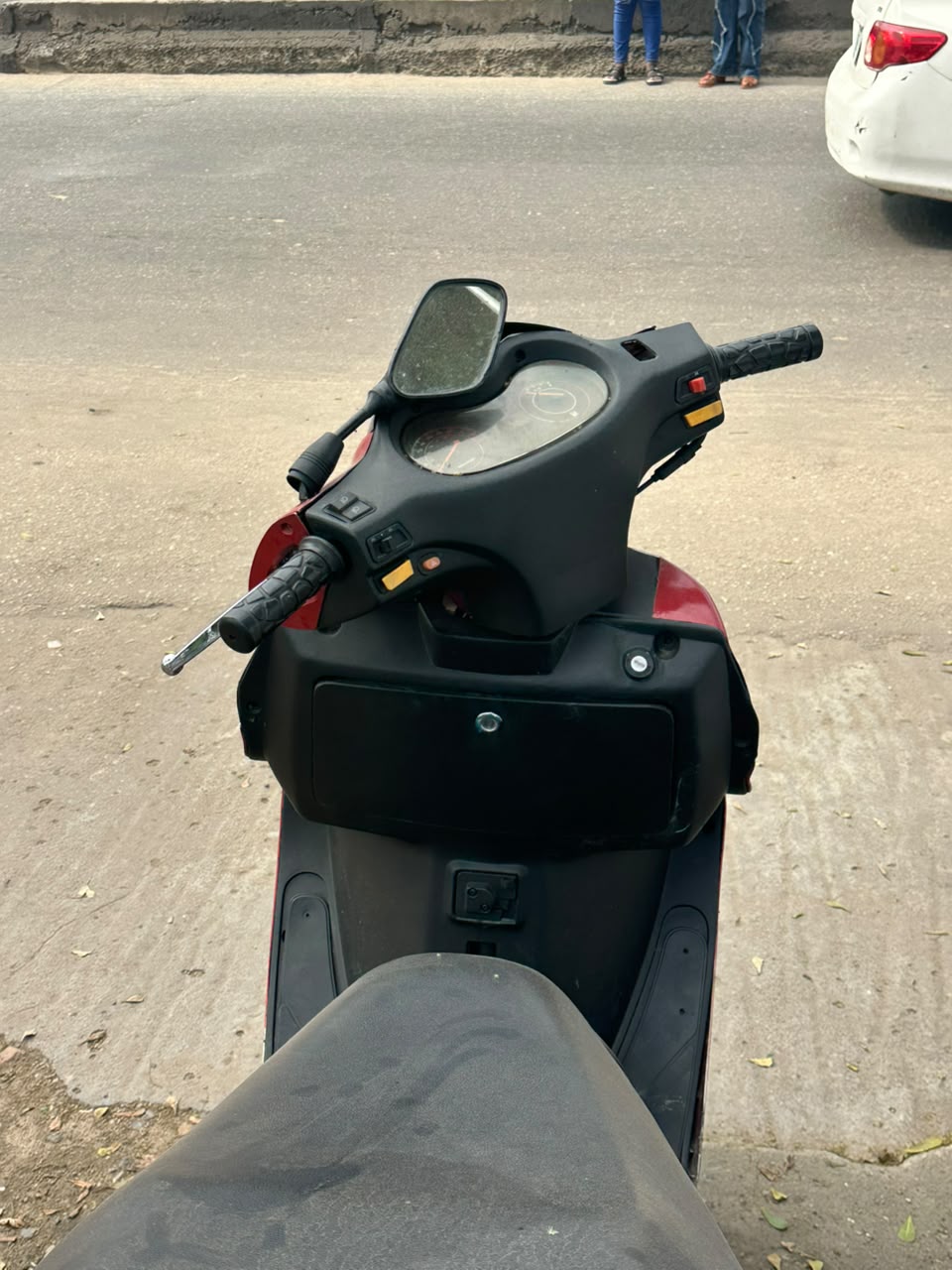 Keeway Huracan Scooter Red