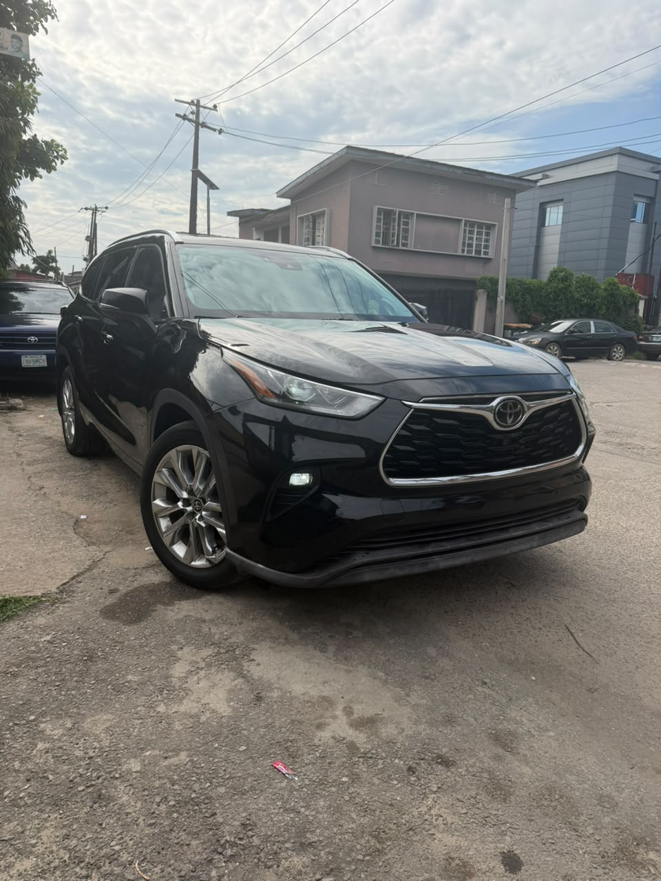 Toyota Highlander Limited AWD, Black SUV