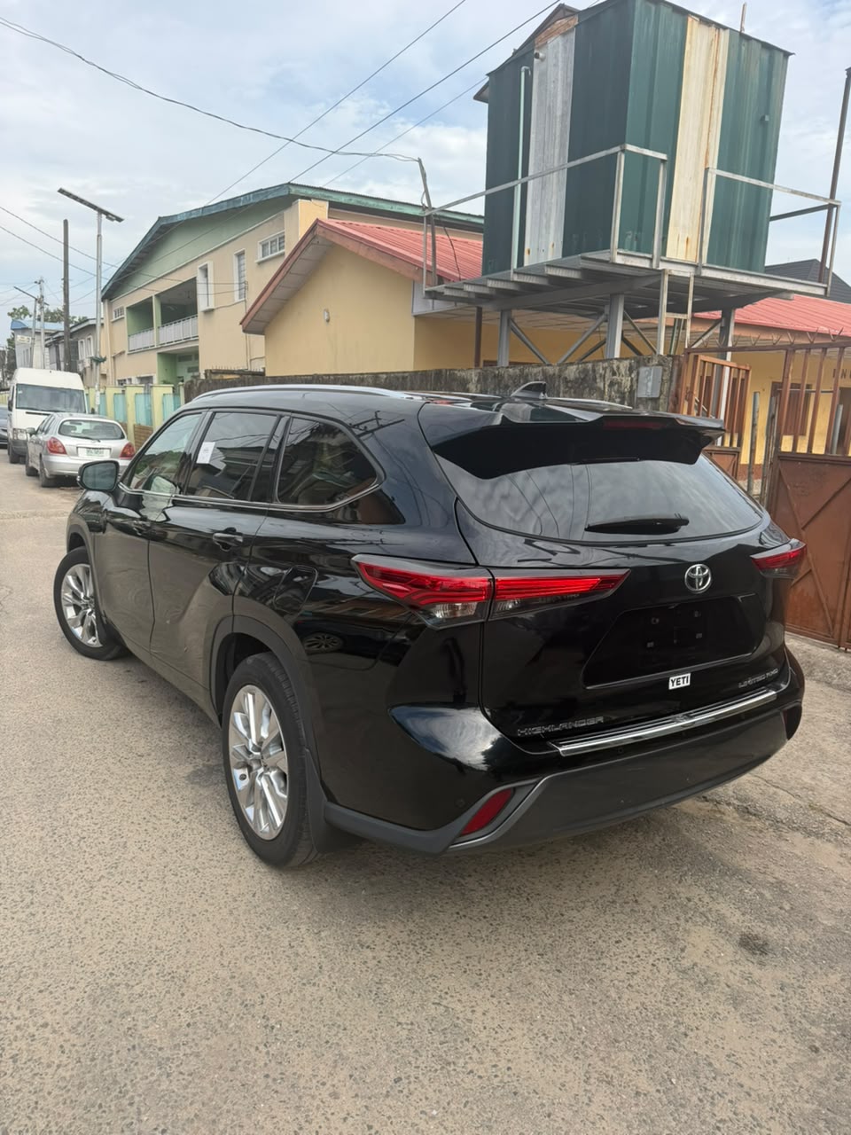 Toyota Highlander Limited AWD, Black SUV