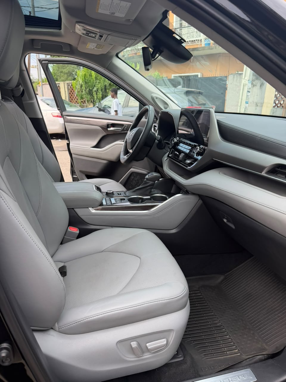 Toyota Highlander Limited AWD, Black SUV
