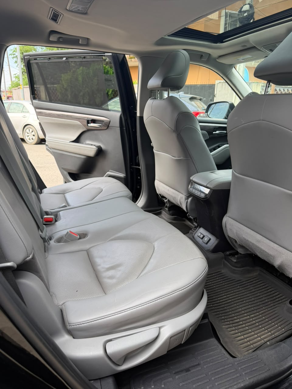 Toyota Highlander Limited AWD, Black SUV