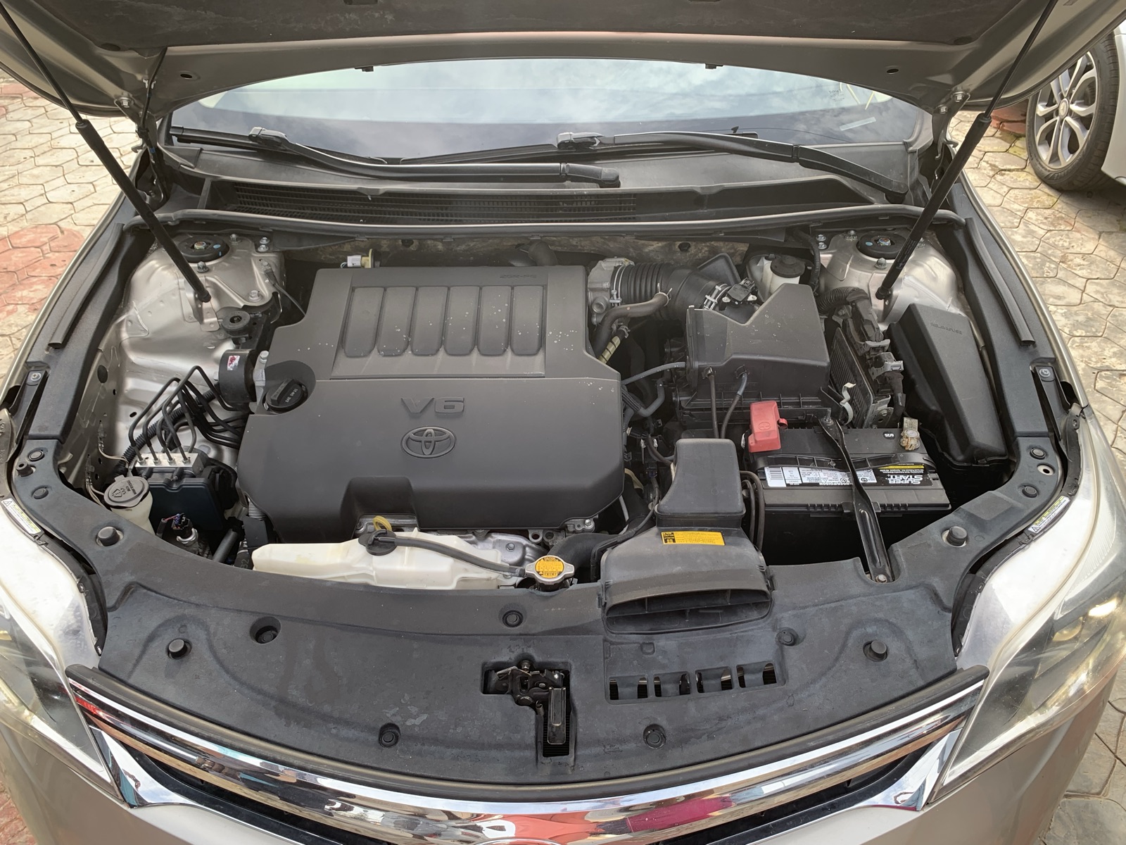 2015 Toyota Avalon Limited Gold Sedan