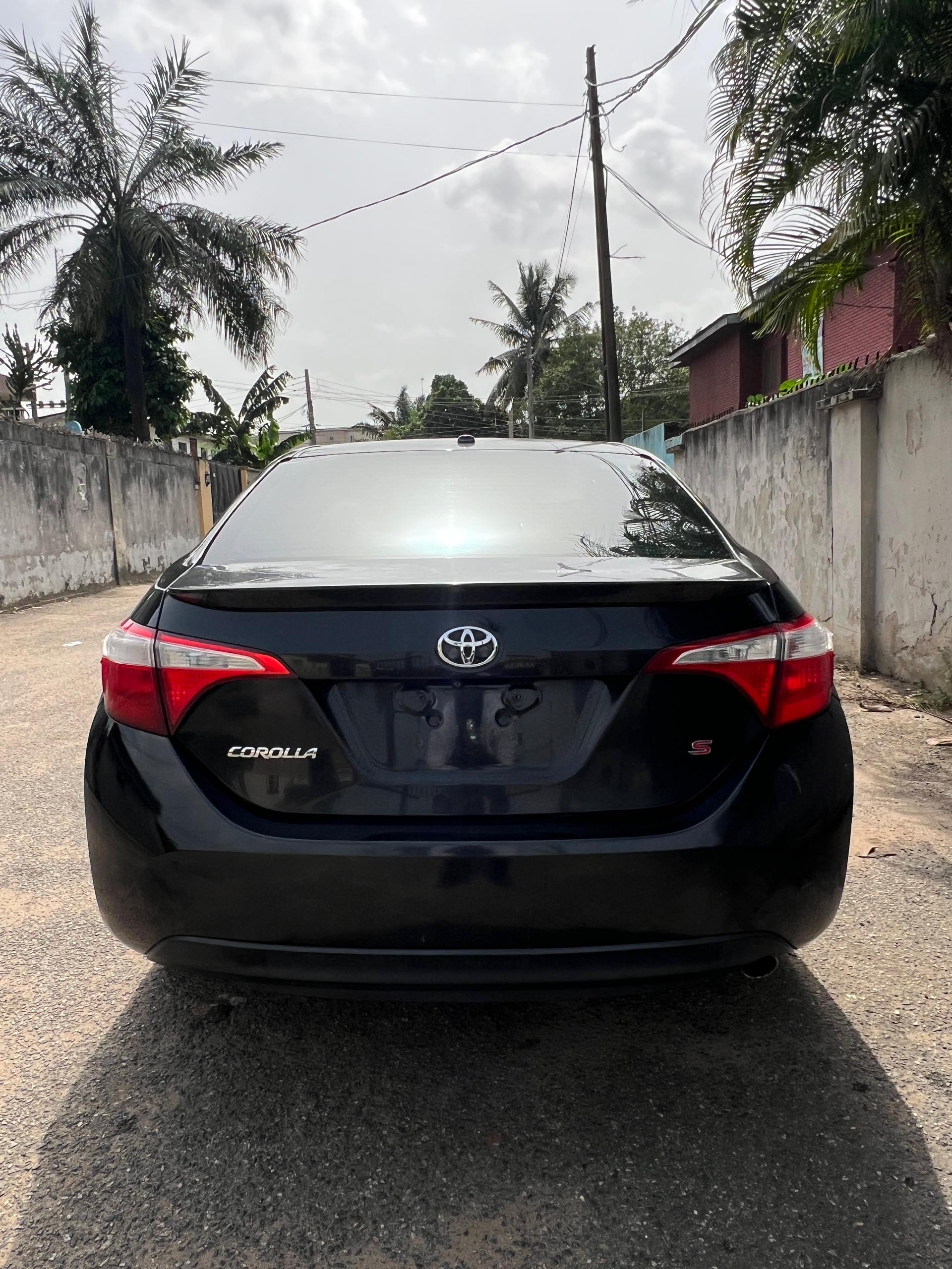 Toyota Corolla S, Black Sedan for Sale