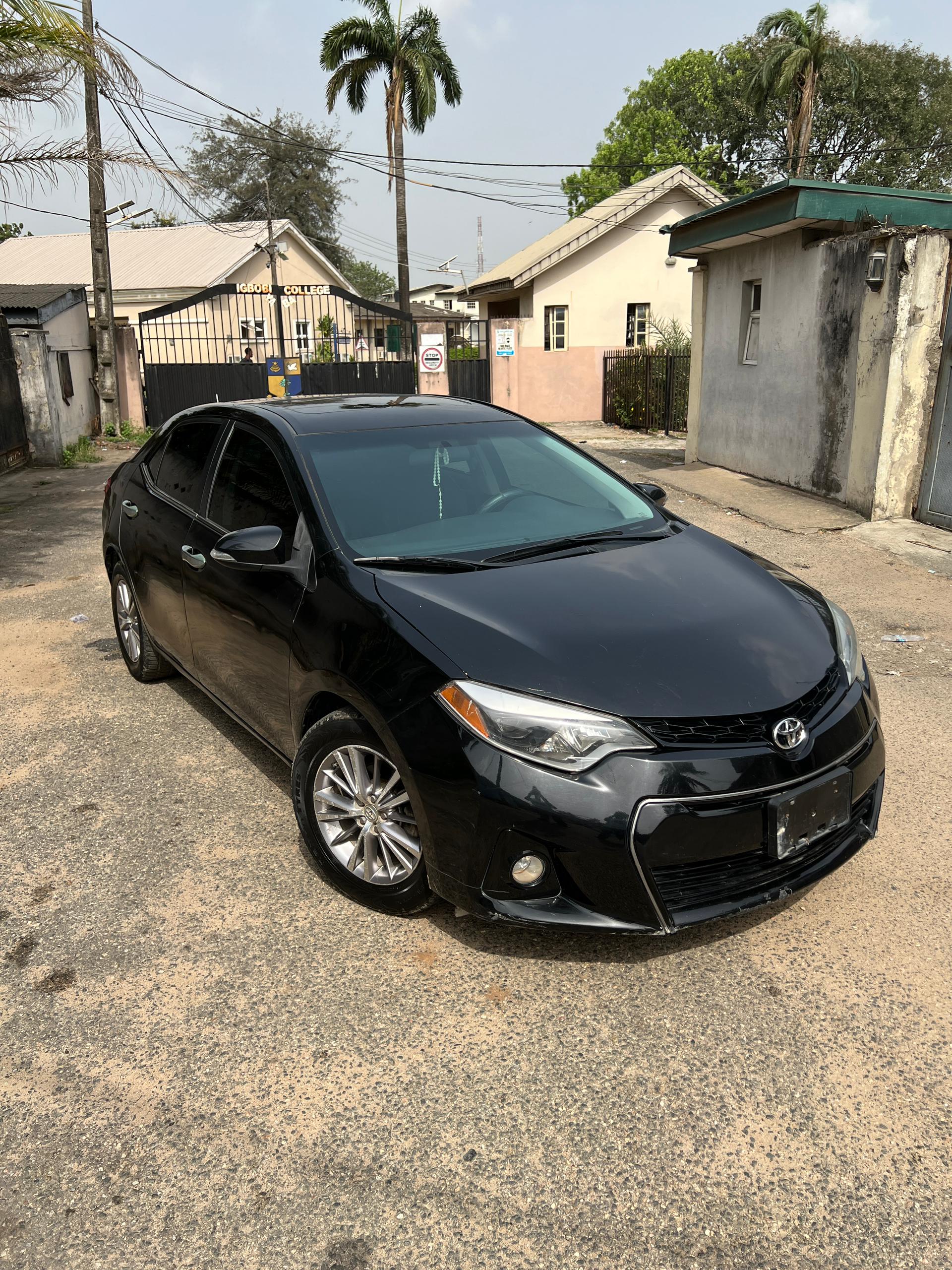 Toyota Corolla S, Black Sedan for Sale