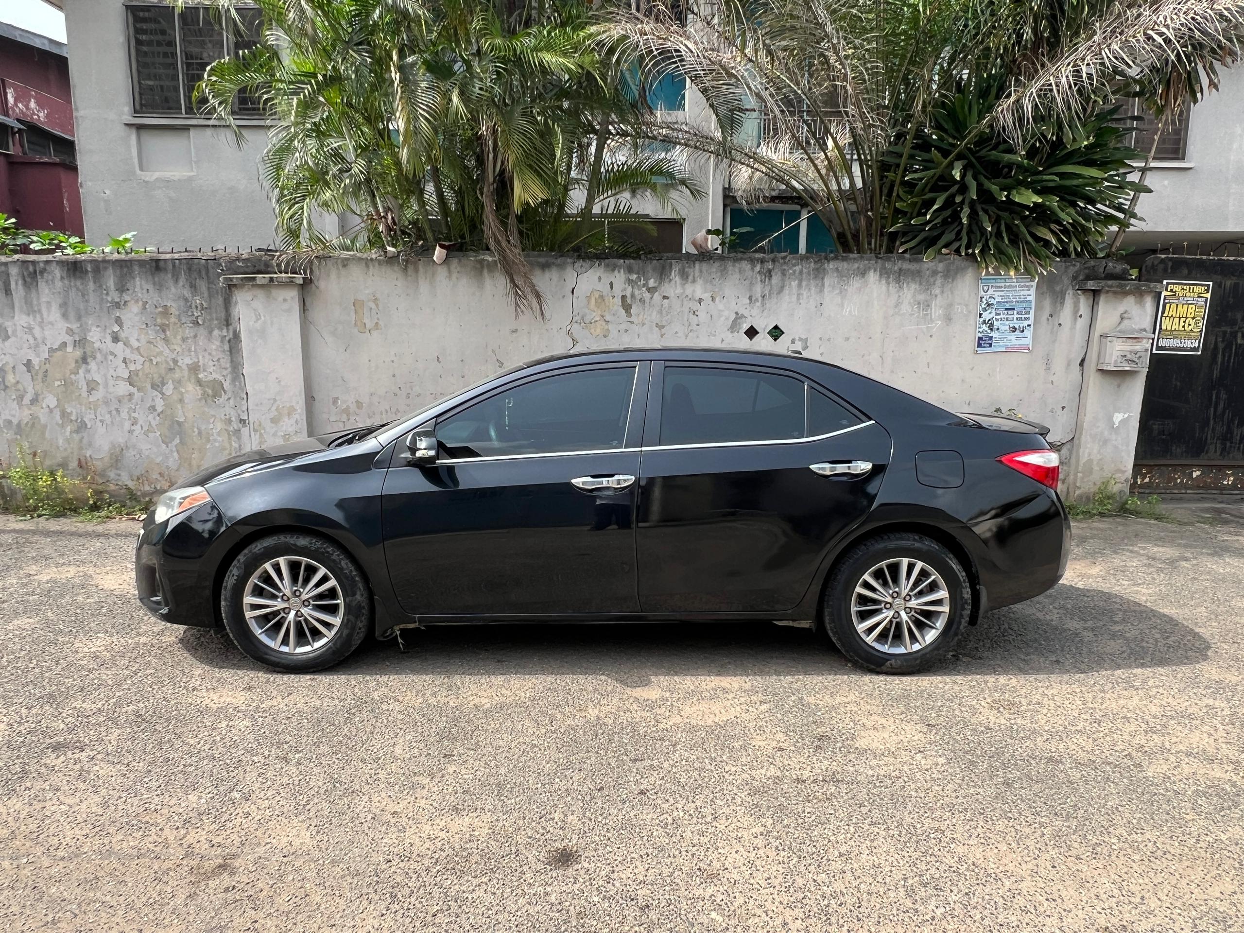 Toyota Corolla S, Black Sedan for Sale