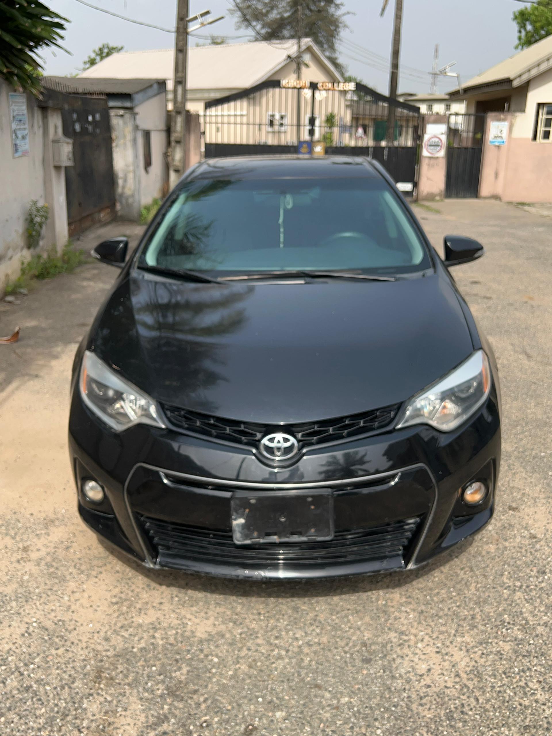 Toyota Corolla S, Black Sedan for Sale