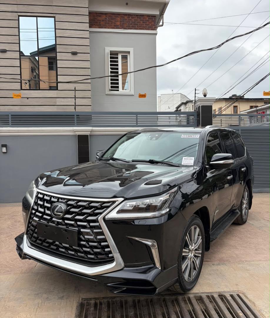 Lexus LX570 Super Sport Black SUV — photo 3