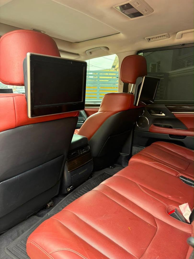 Lexus LX570 Super Sport Black SUV — photo 4