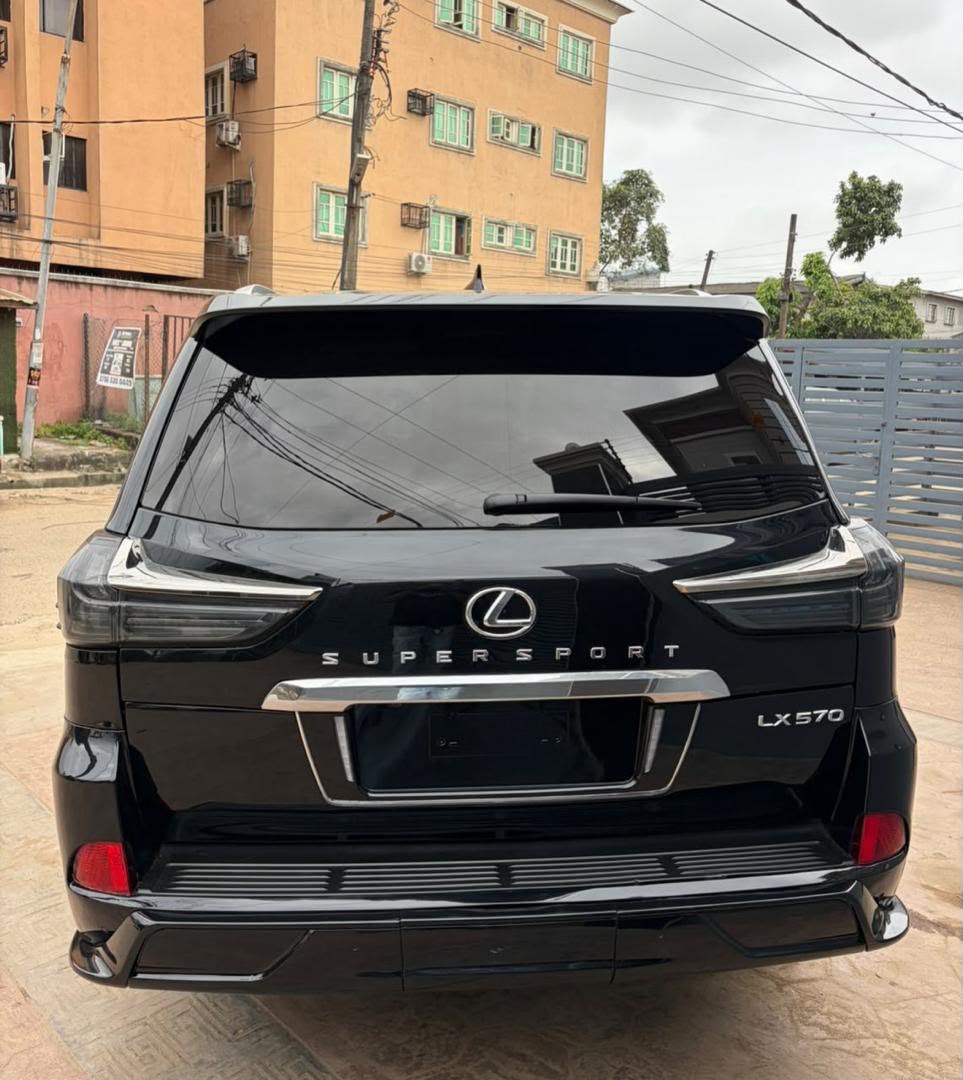Lexus LX570 Super Sport Black SUV — photo 5
