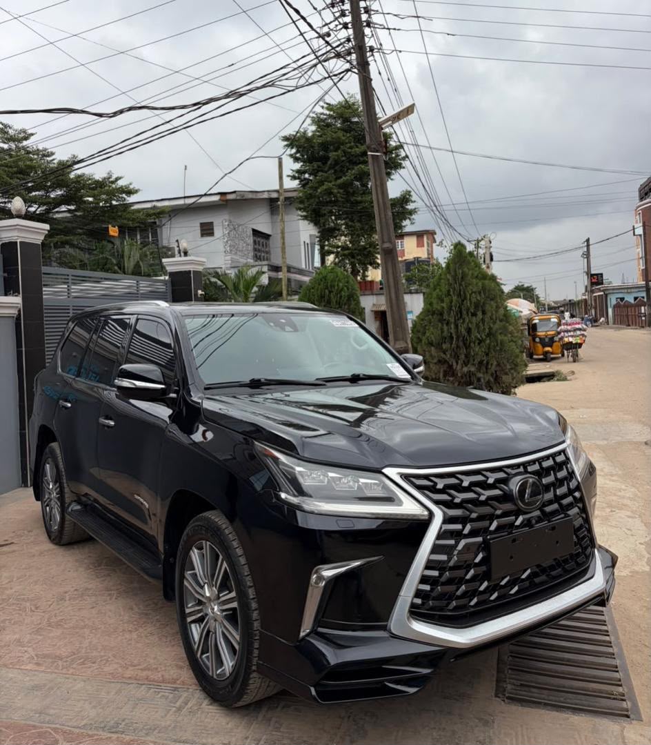 Lexus LX570 Super Sport Black SUV — photo 8