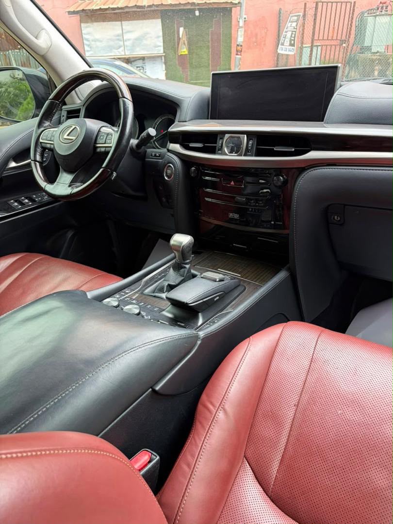 Lexus LX570 Super Sport Black SUV — photo 9