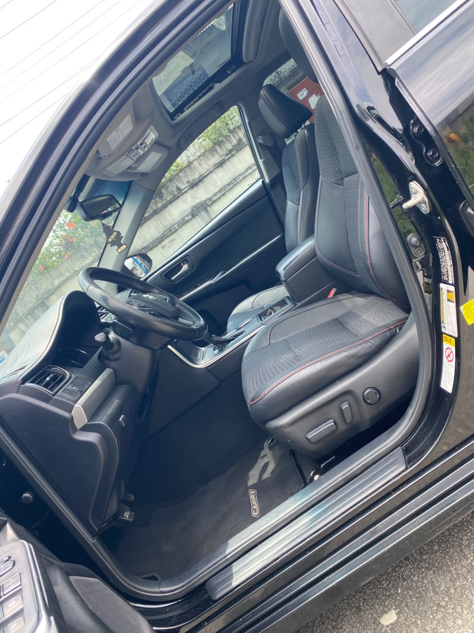 Toyota Camry SE Black Sedan