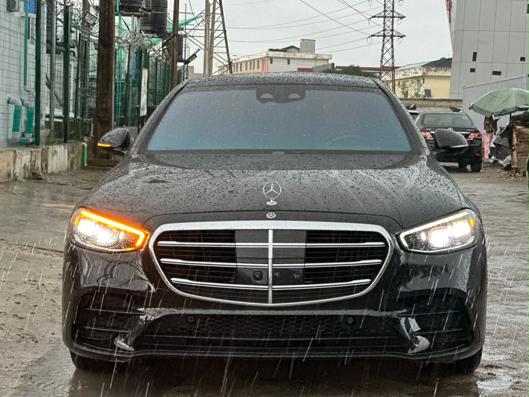 Mercedes-Benz S580 4MATIC, Black Sedan