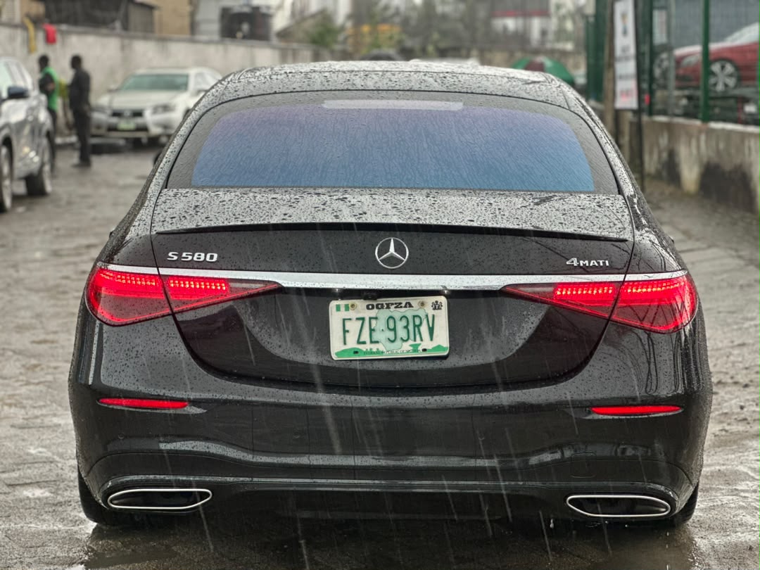 Mercedes-Benz S580 4MATIC, Black Sedan