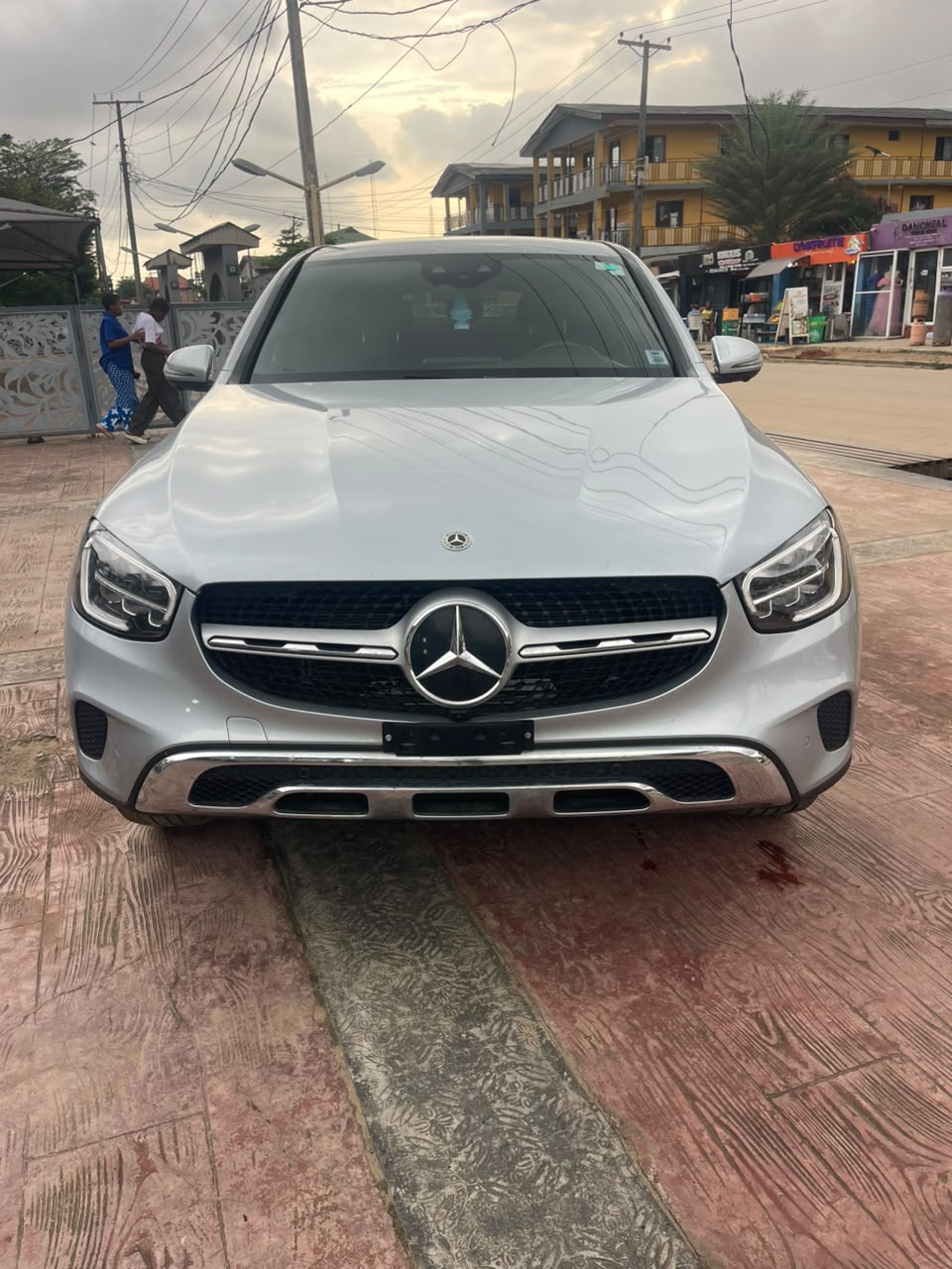Mercedes-Benz GLC 300 Silver SUV GLC300