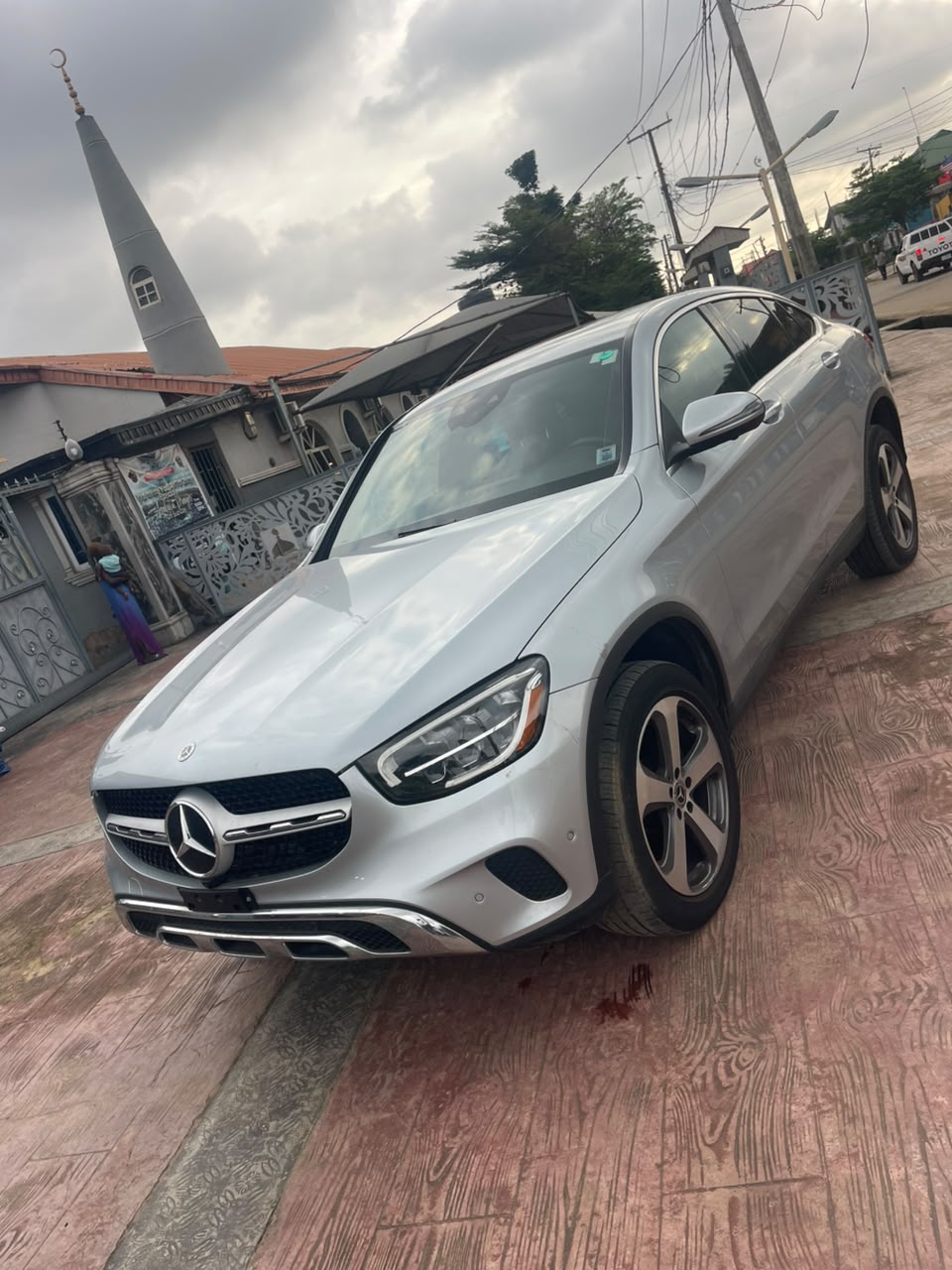 Mercedes-Benz GLC 300 Silver SUV GLC300