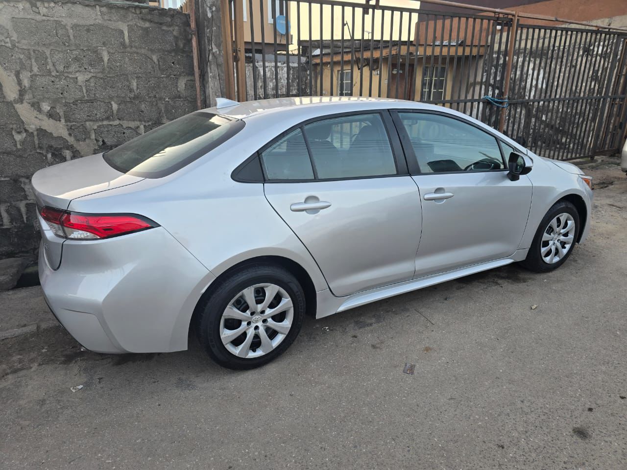 2022 TOYOTA COROLLA LE — photo 3