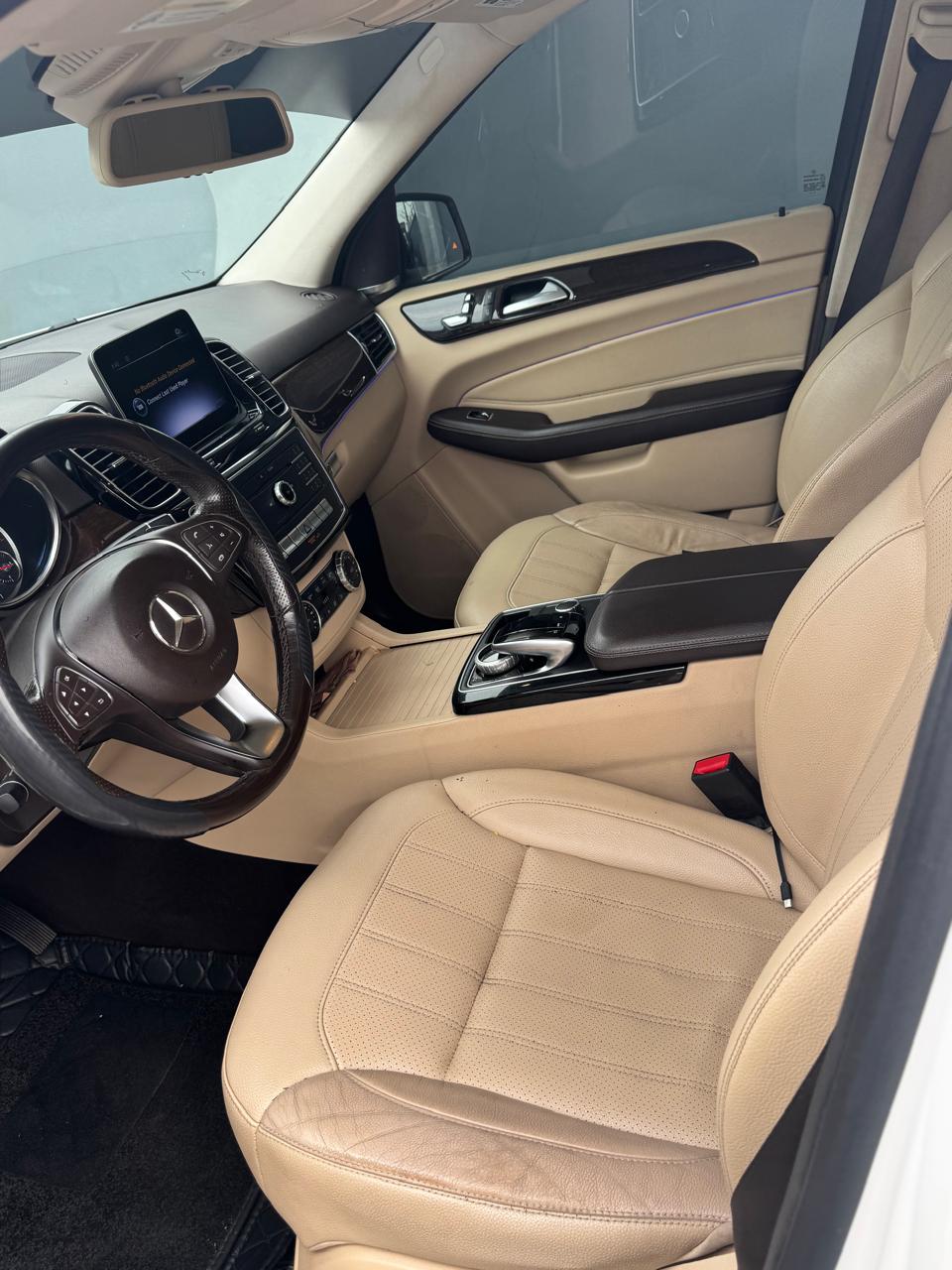 Mercedes-Benz GLE 350 White SUV GLE350