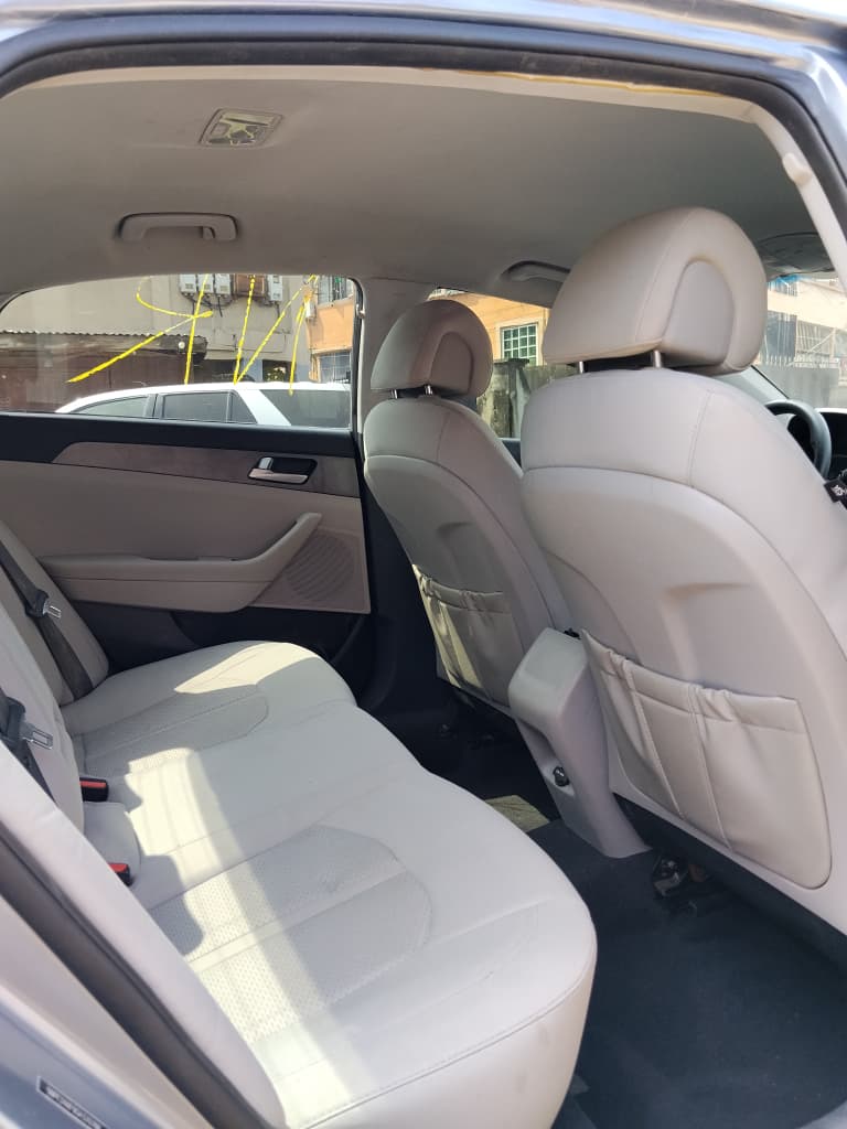 Toyota Camry 2020, Dark Grey Sedan