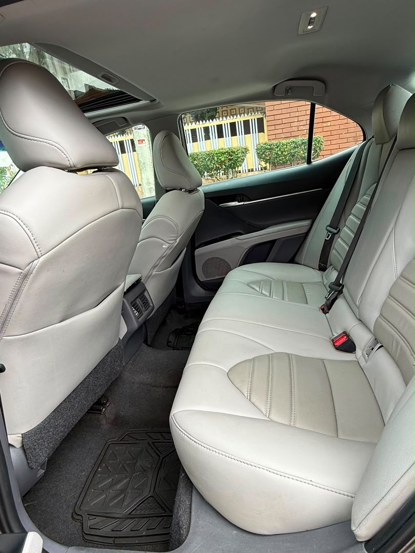Toyota Camry 2020, Dark Grey Sedan