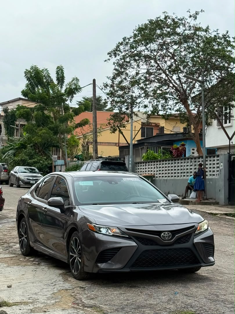 Toyota Camry 2020, Dark Grey Sedan