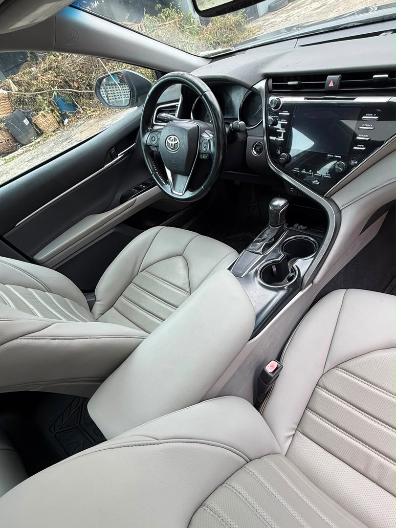 Toyota Camry 2020, Dark Grey Sedan