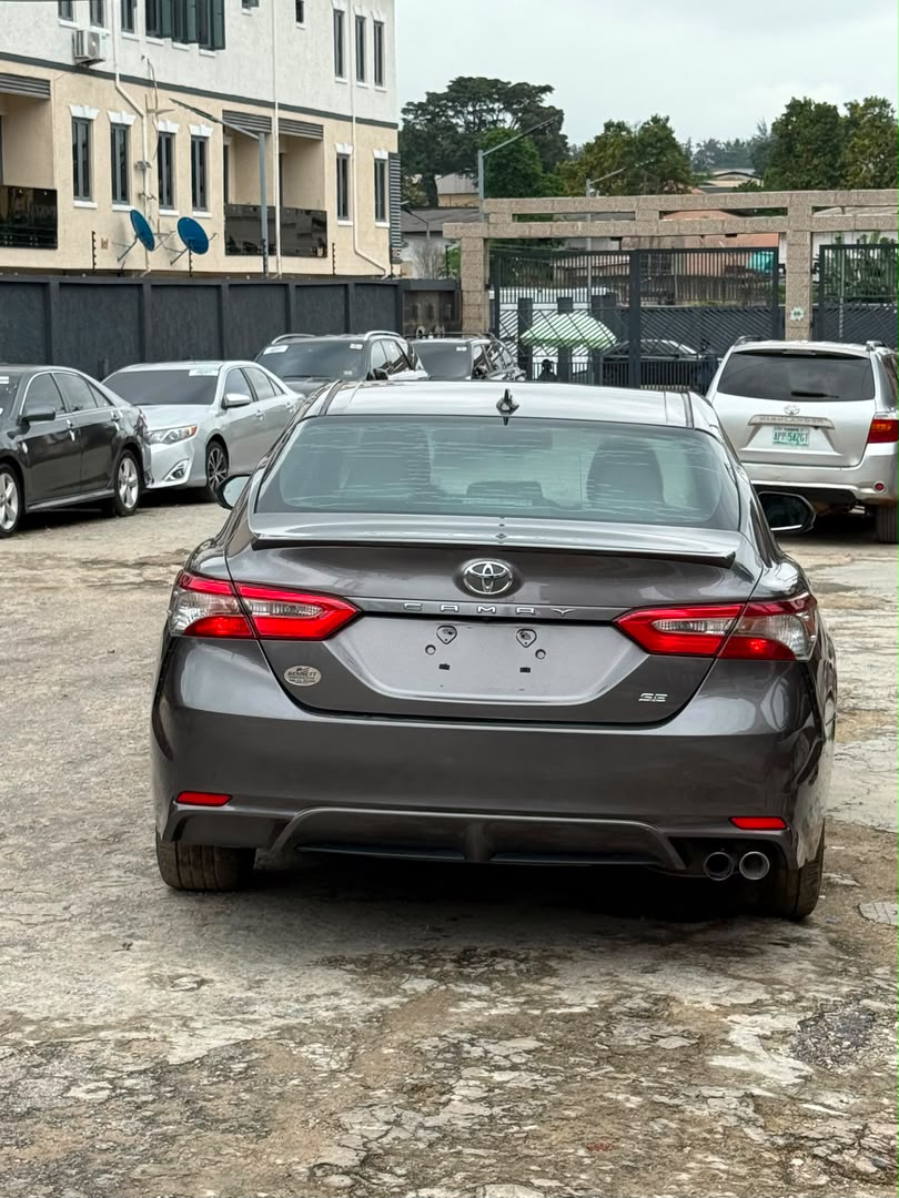 Toyota Camry 2020, Dark Grey Sedan