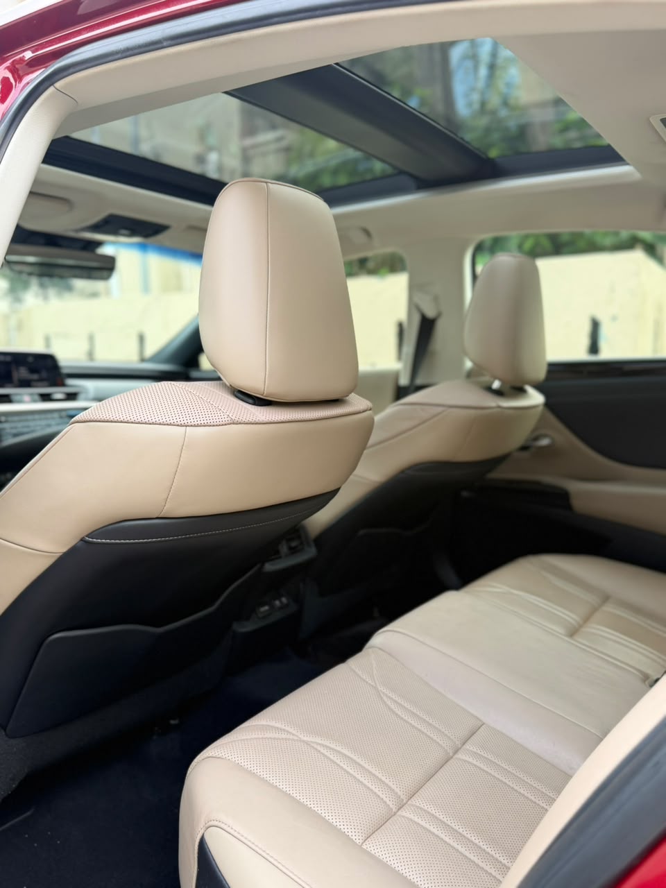 Lexus ES 350 Red Sedan with Sunroof — photo 3