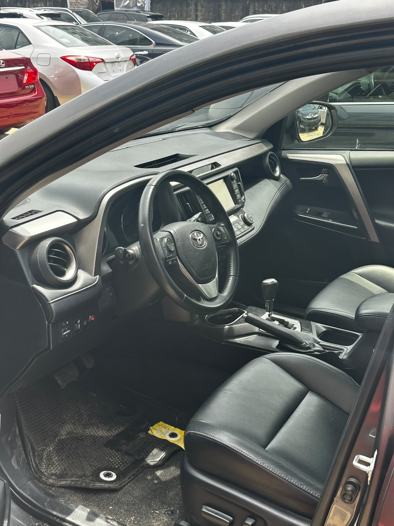 Toyota RAV4 2017 Grey SUV