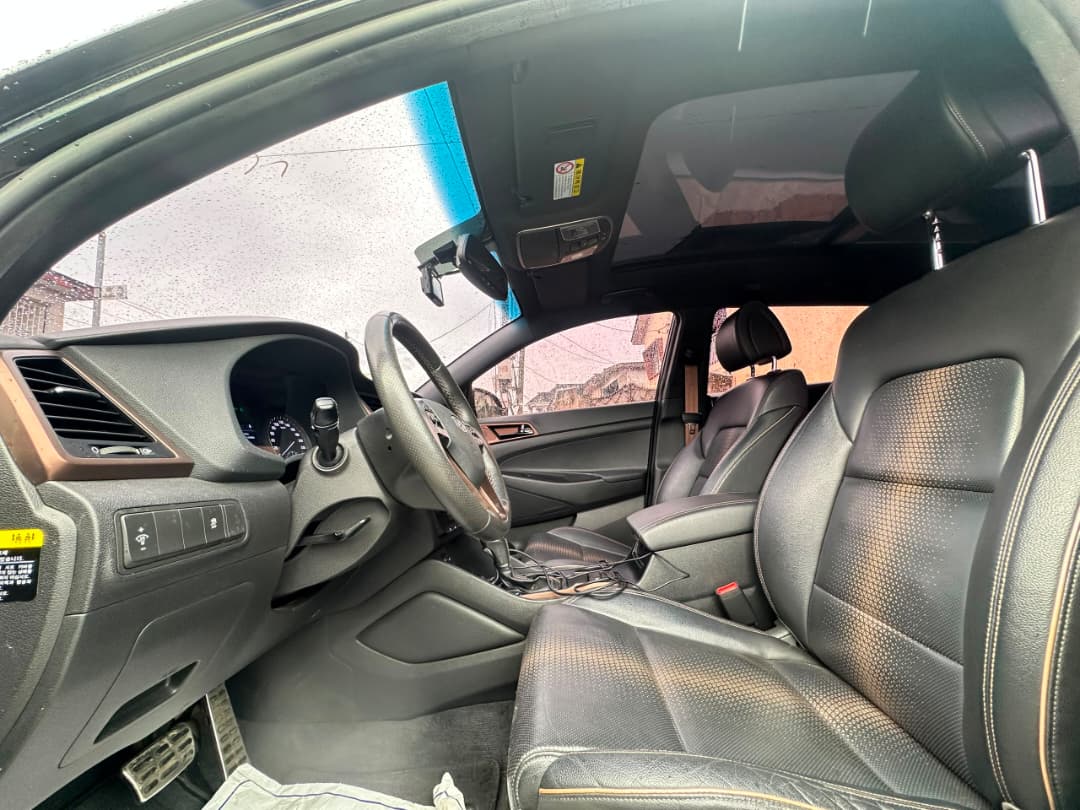 Hyundai Tucson 1.6T, Black SUV for Sale