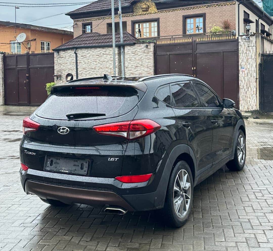 Hyundai Tucson 1.6T, Black SUV for Sale
