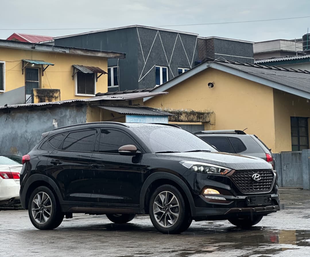 Hyundai Tucson 1.6T, Black SUV for Sale