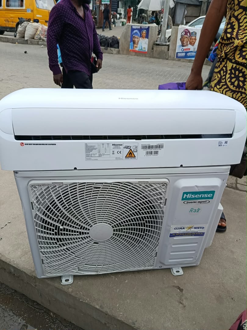 1.5HP Hisense inverter UK used AC